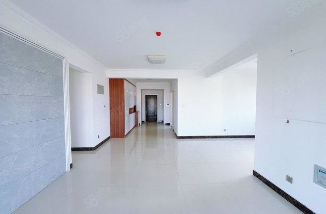 公园首府 三居南北通透 楼层好 商业配套齐全 有电梯 房龄新