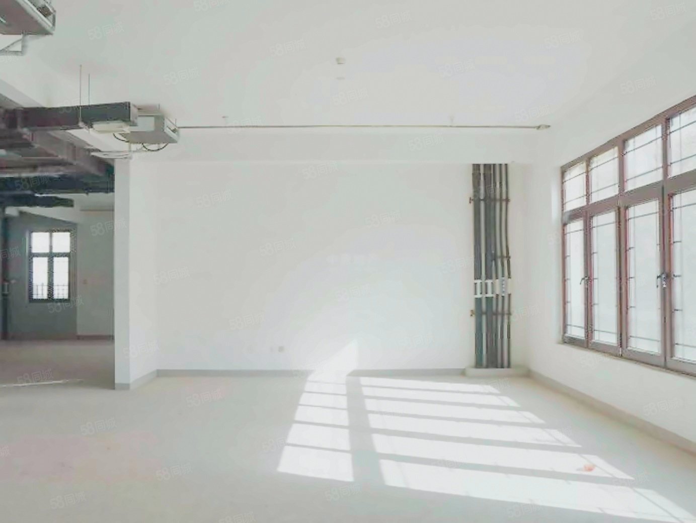 龍湖頤和原著6室3廳5衛(wèi)1096㎡南北18000萬