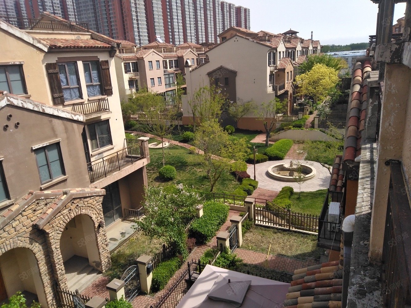 大运河孔雀城(别墅)4室2厅3卫195㎡南北195万