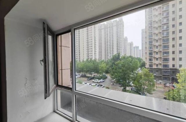 振兴东路，八里庙小区中间楼层电梯新房