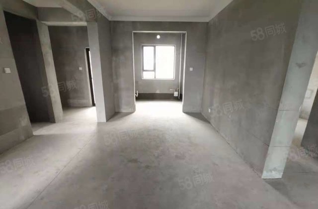 新华御府4室2厅128㎡140万二手房图片