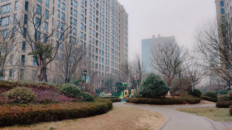 急售万达旁绿城桂花园3室精装送地下室好楼层采光极好