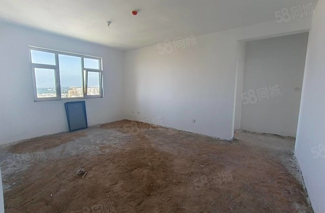 湖景房，新房未住，带储藏室车位，，实验，华悦金钻