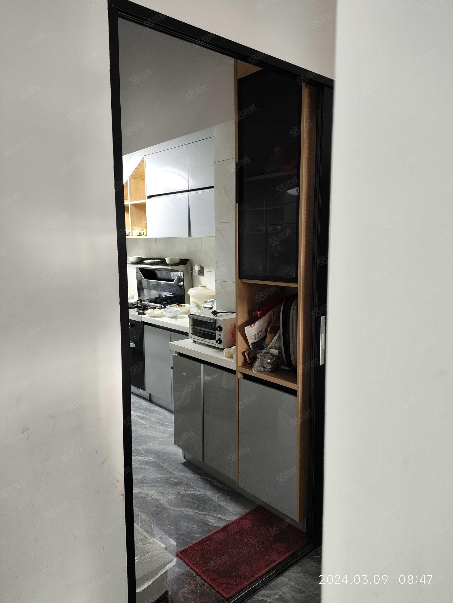 凤凰盛世4室2厅2卫137.5㎡南198万