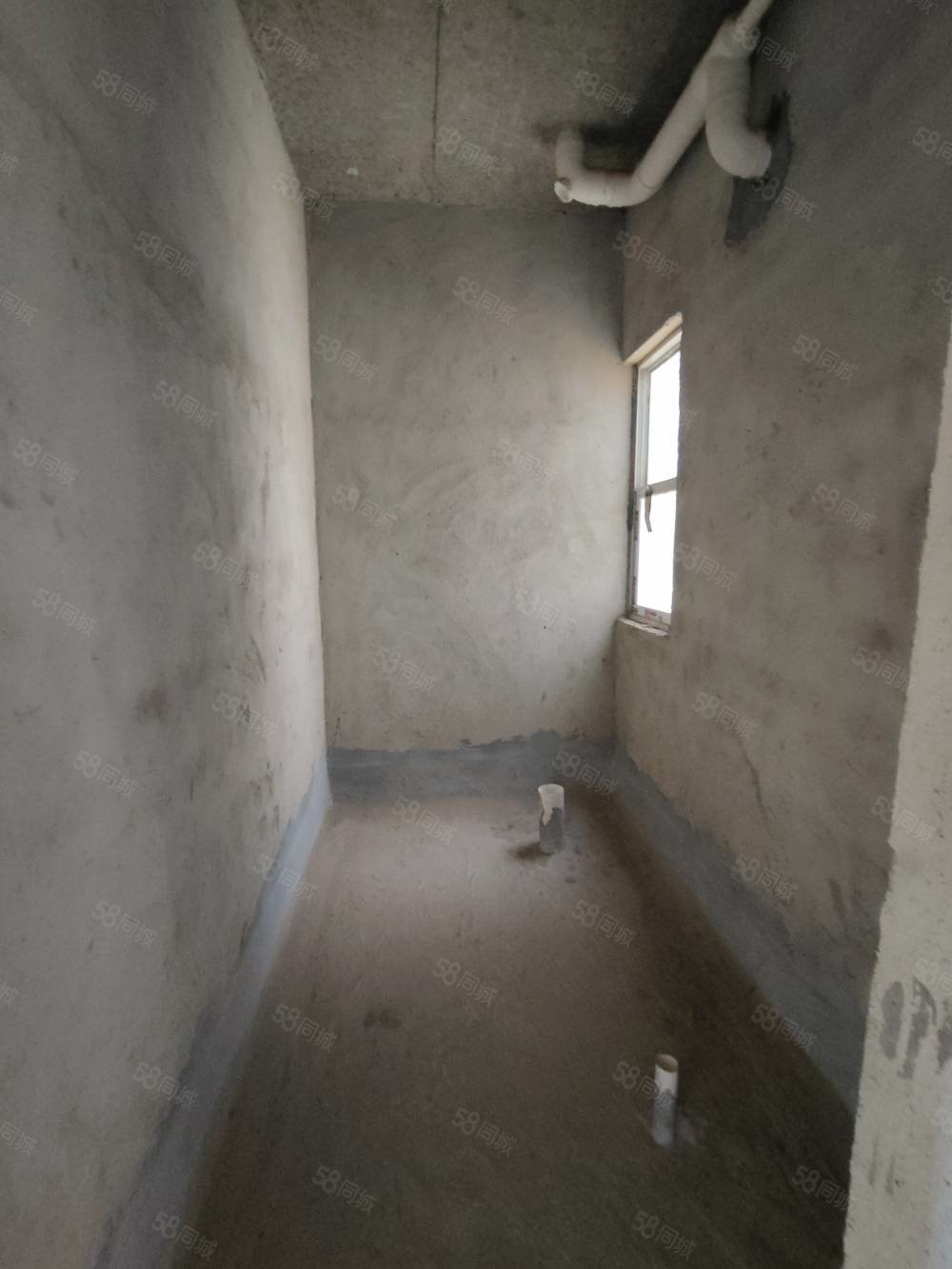 滨江御府3室2厅2卫127㎡南北63万