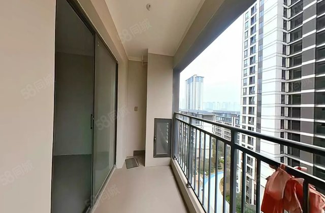 绿都中梁青云赋3室2厅111㎡71万二手房图片