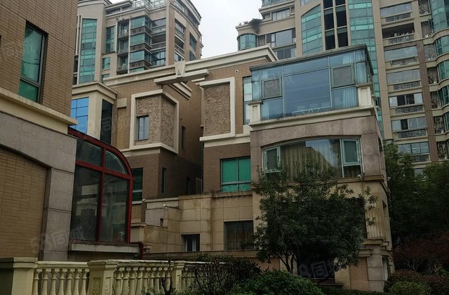 武进区御城(别墅)8室3厅4卫1厨4阳台挂价700万看中可谈