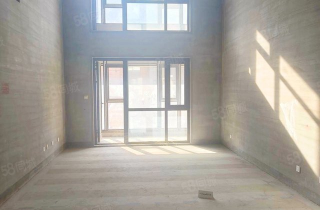 龙湖上第4室2厅188㎡560万二手房图片