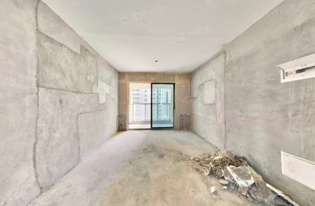 绿地光谷星河绘3室2厅104.79㎡84.8万二手房图片