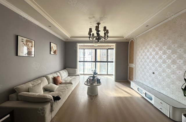 公园20183室2厅128.8㎡115.8万二手房图片