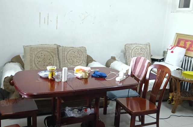 三中北校，单位家属院三室不是顶层东昌集团家属院，金丰苑