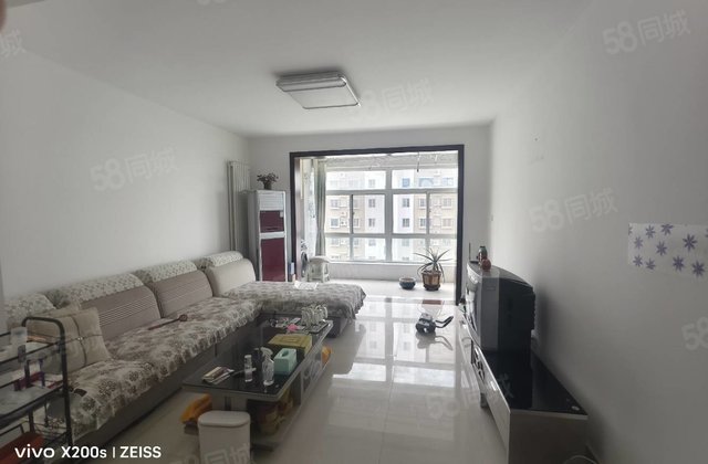 一诺小区新出精装修三室！房东急售中间好楼层！带地下车位储藏室