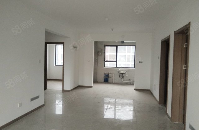 一实验 城市玖玺 三叶草 一梯两户总高18层 学府印象区政府