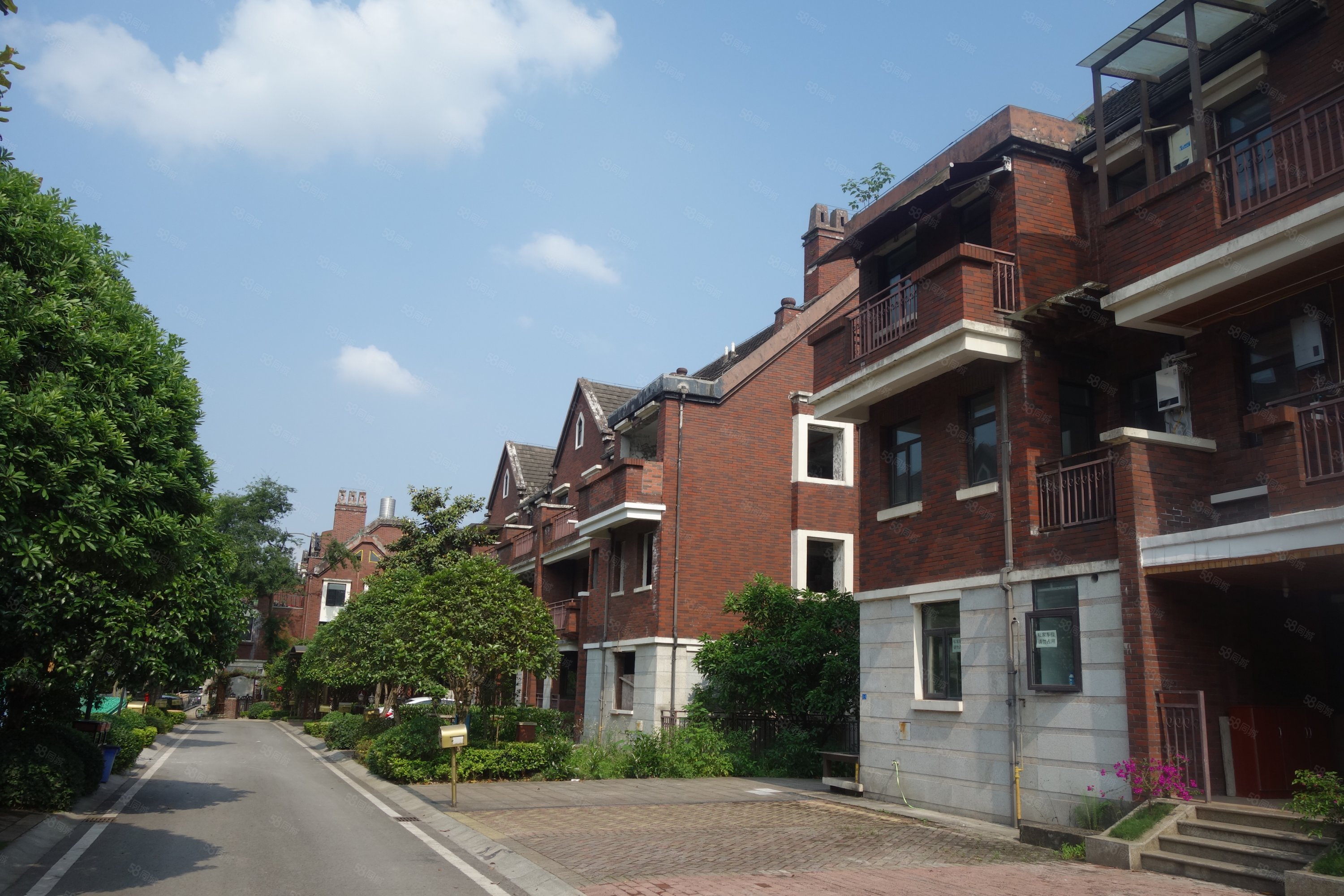 融城华府(别墅)3室2厅4卫213㎡南北310万