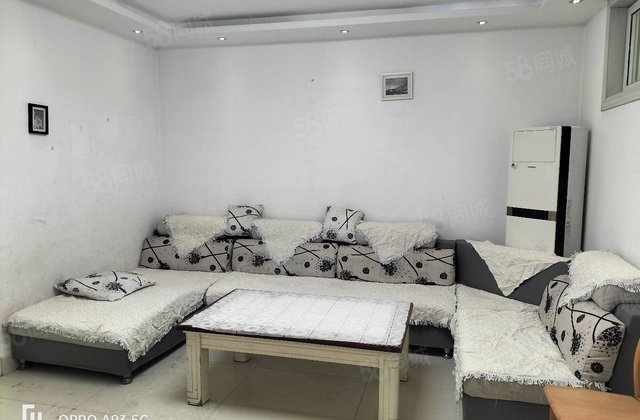 水岸新城，孝心一楼，精装修，三室，房东诚心出售，