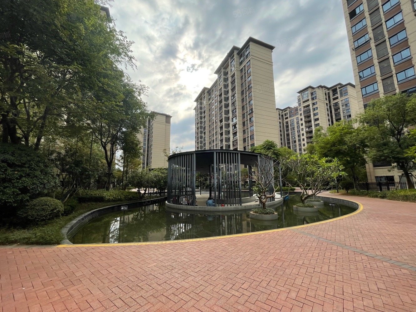 【10图】七星区 融创万达文旅城1期已下证4居带露台115平仅售85w,桂林