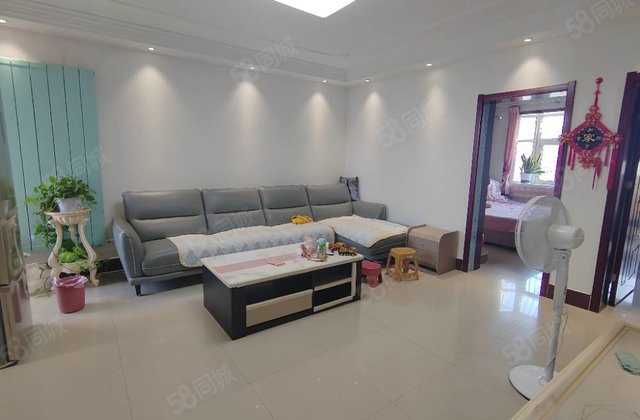 柳泉花园 商圈成熟 实验小中精装小三室湖北小区妇幼附近