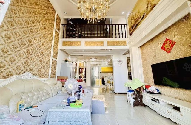 莱茵湖畔6室2厅153.78㎡160万二手房图片