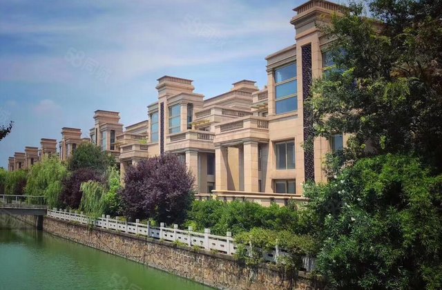 蠡湖一号 临湖独栋别墅 占地三亩 底价出售 赠超大花园一亩地