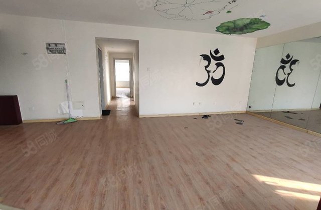 新东方龙湾 正规商品房 楼层好 双卫格局 南北通透 带车位