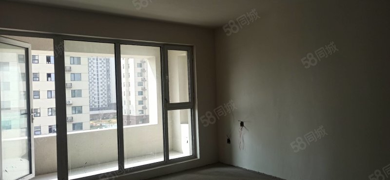 龙城公馆(梁山)3室2厅2卫132㎡南北103万