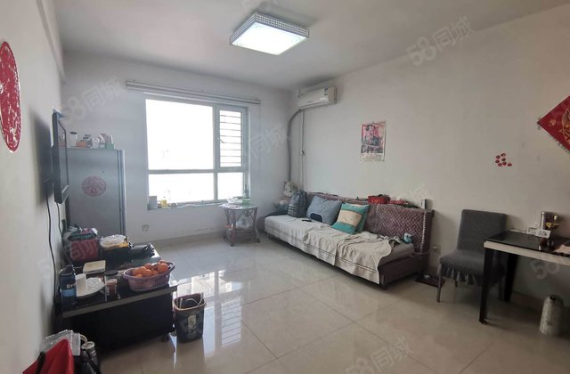 人民公园 大润发宝徕花园 电梯中层三室朝阳 双卫免大税带车位