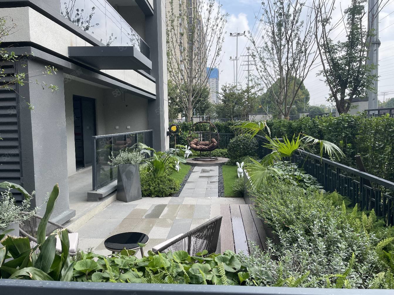 名邦鲲鹏御府3室2厅2卫107㎡南北45万