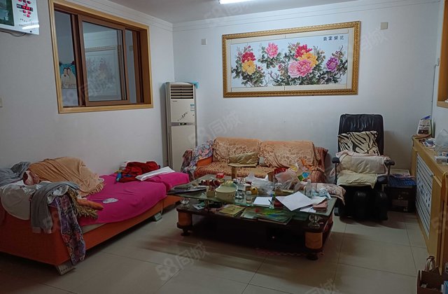 鲁阳公寓家属院 3室2厅1卫