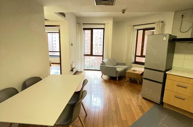 蓝堡国际公寓1室1厅66.72㎡495万二手房图片