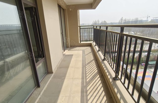 二中南邻 翡丽湾 好楼层 边户 免大税 送车位