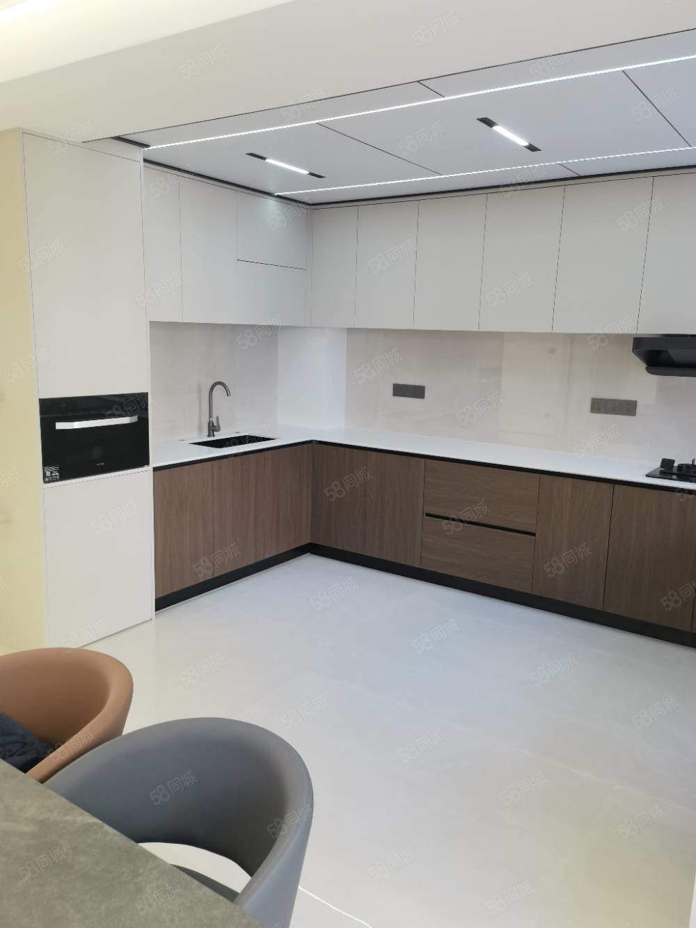 海龙新城3室2厅2卫170㎡南北118万