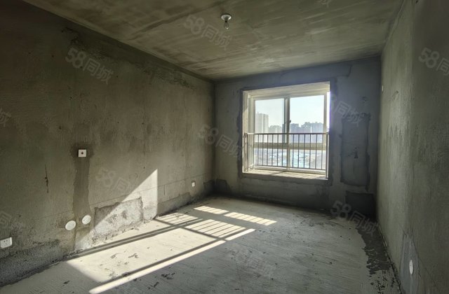 香港城3室2厅144㎡61.8万二手房图片