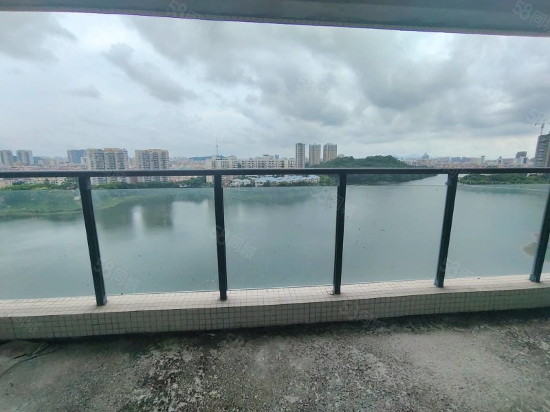 中珠在水一方5室2厅3卫177㎡南198万