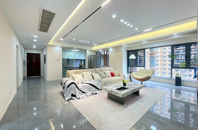 润和长郡(三期)4室2厅126㎡99.8万二手房图片