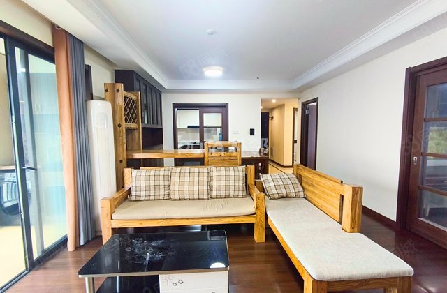 万科里金域国际(一二期)4室2厅140.41㎡218万二手房图片