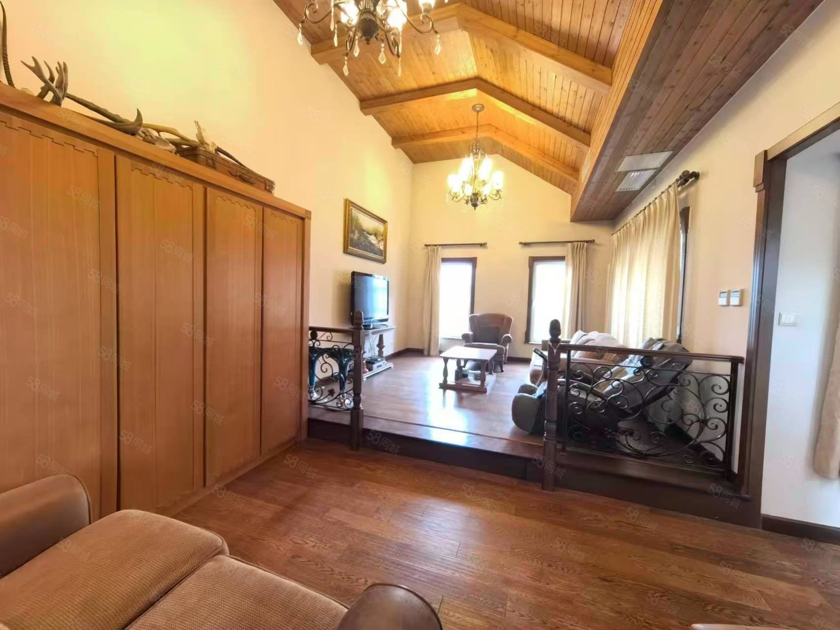 舜澤園(別墅)6室3廳3衛(wèi)230㎡東西550萬(wàn)