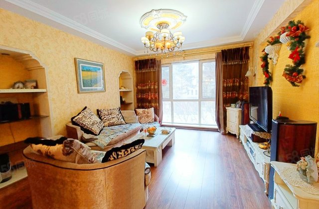 华瀚四季花园3室2厅143.08㎡136万二手房图片