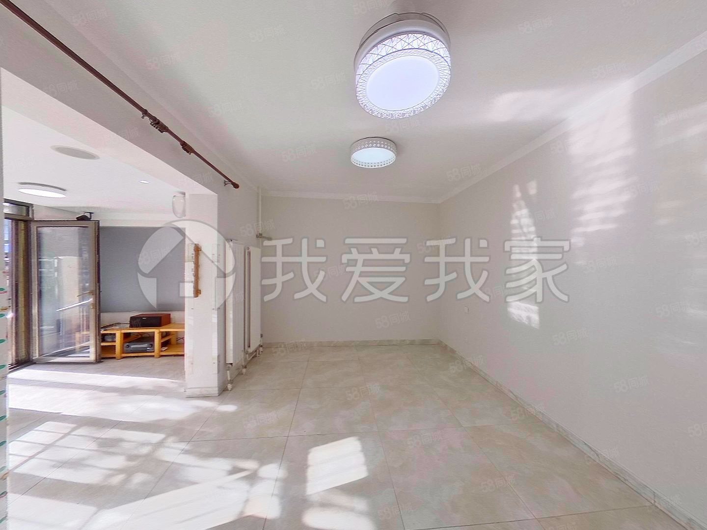 阜成路33號(hào)院3室2廳2衛(wèi)64.07㎡西南722萬(wàn)