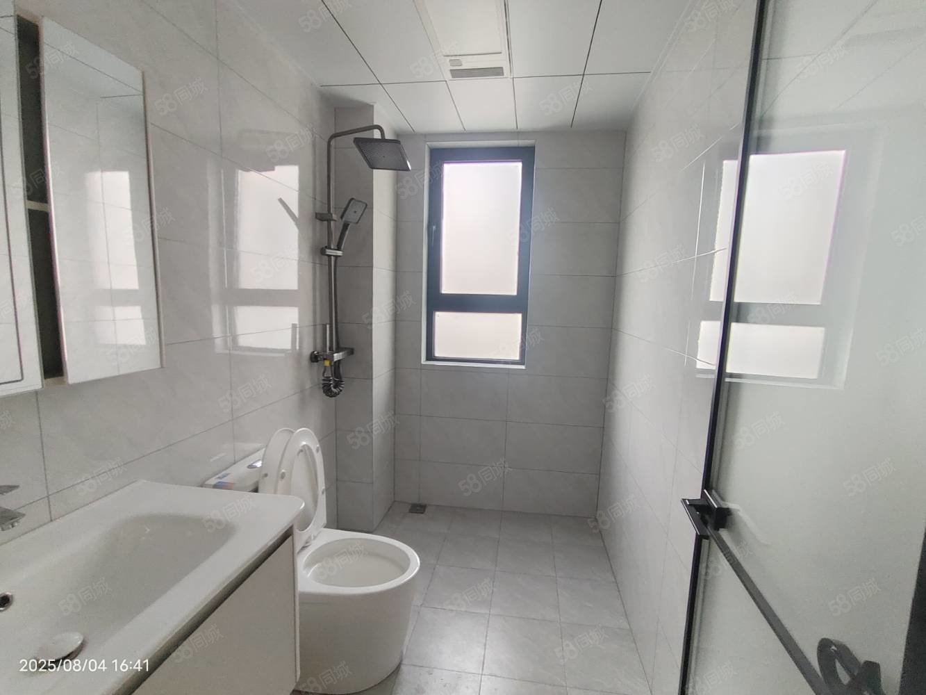 万达大都会公元3室2厅2卫116㎡南北70万