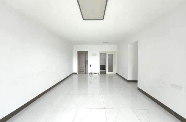 兴和广场4室2厅125.73㎡62.8万二手房图片