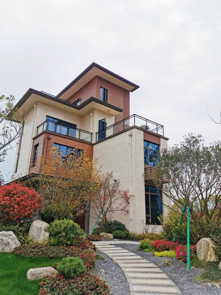 中铁摩都旁 碧桂园龙城府 独院别墅 首付32万 买460平