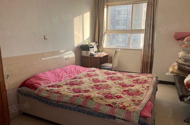 天成苑3室2厅131㎡68万二手房图片