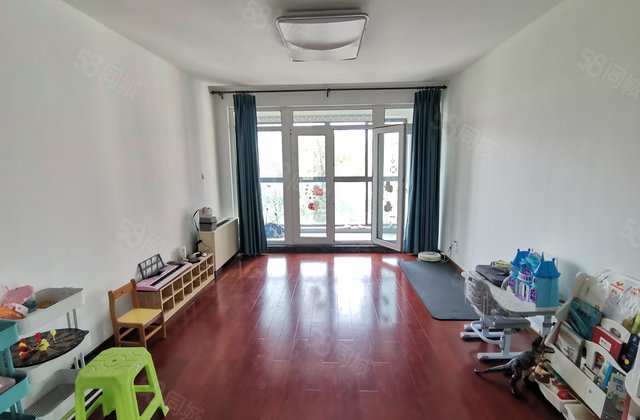 安亭新镇雅苑5室2厅159.71㎡389万二手房图片