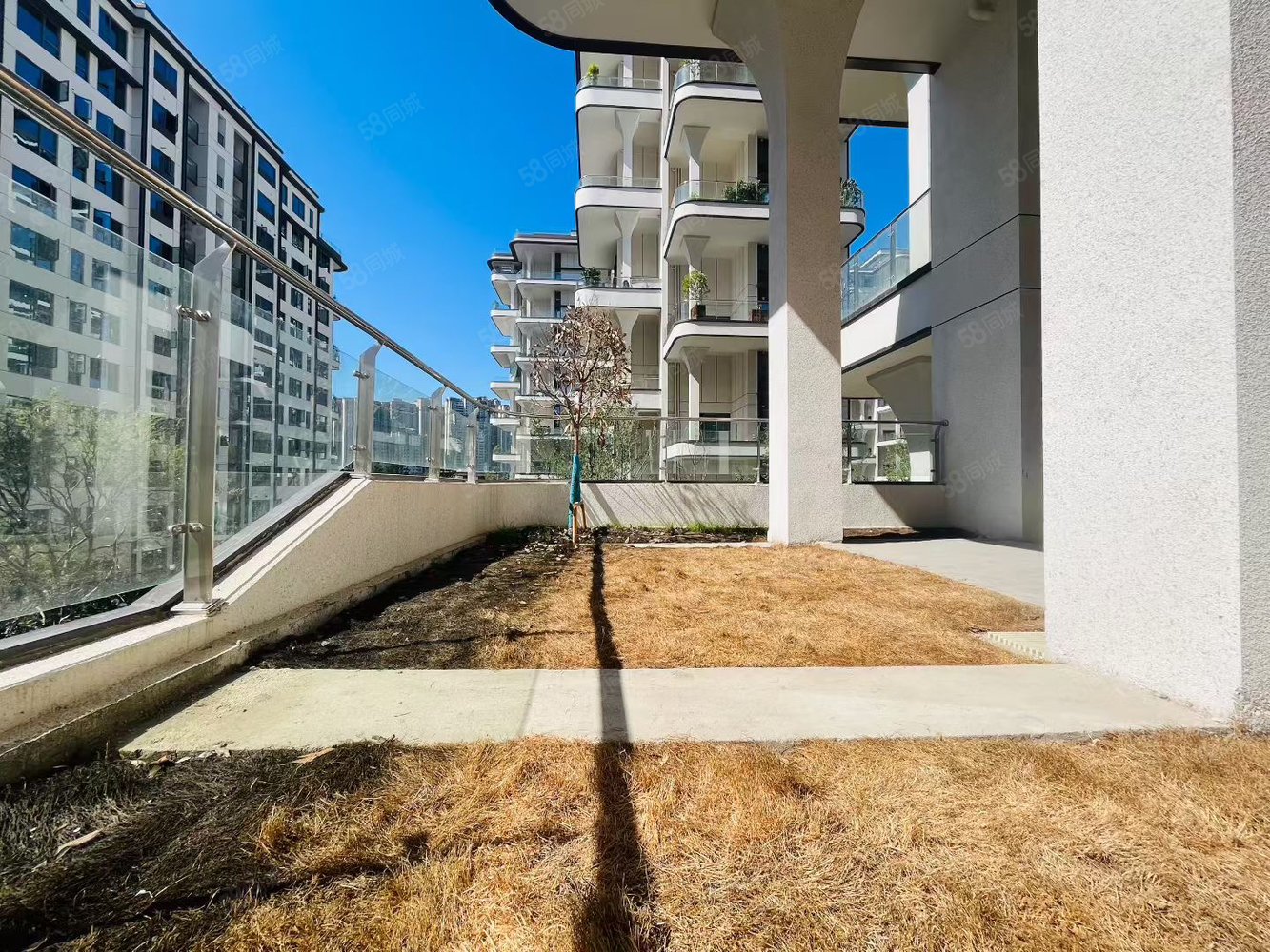 国瑞麓林府4室2厅3卫143㎡南北125万