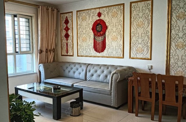 精装修三室双卫 免大税带储停车出行购物  都很方便 水晶丽城