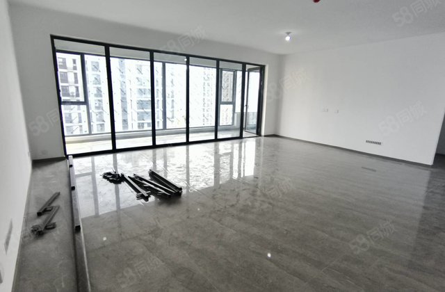 区政府11层电梯洋房，城市芳华蘭园，四室大宽厅，送车储玖玺玖