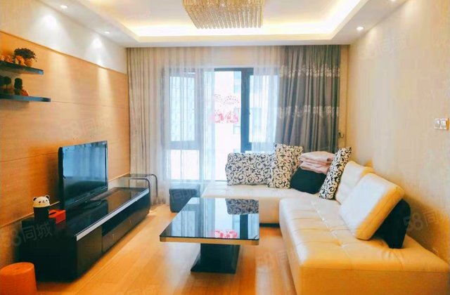 万科金润华府2室2厅64.74㎡148万二手房图片