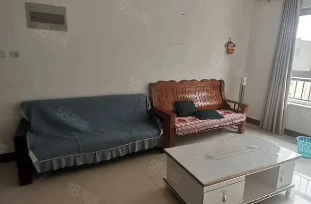 卫育北路三院附近海润公园电梯中间楼层 免大税 储藏室