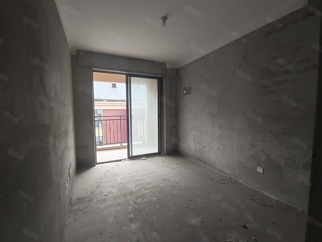 北京城房京城华府3室2厅2卫118㎡南北62万