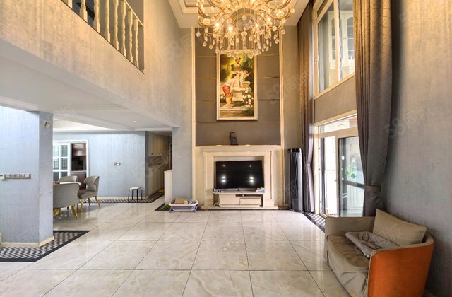 复地天玺5室3厅260.46㎡288万二手房图片